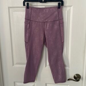 ZYIA women’s Floral Lavender Capri leggings